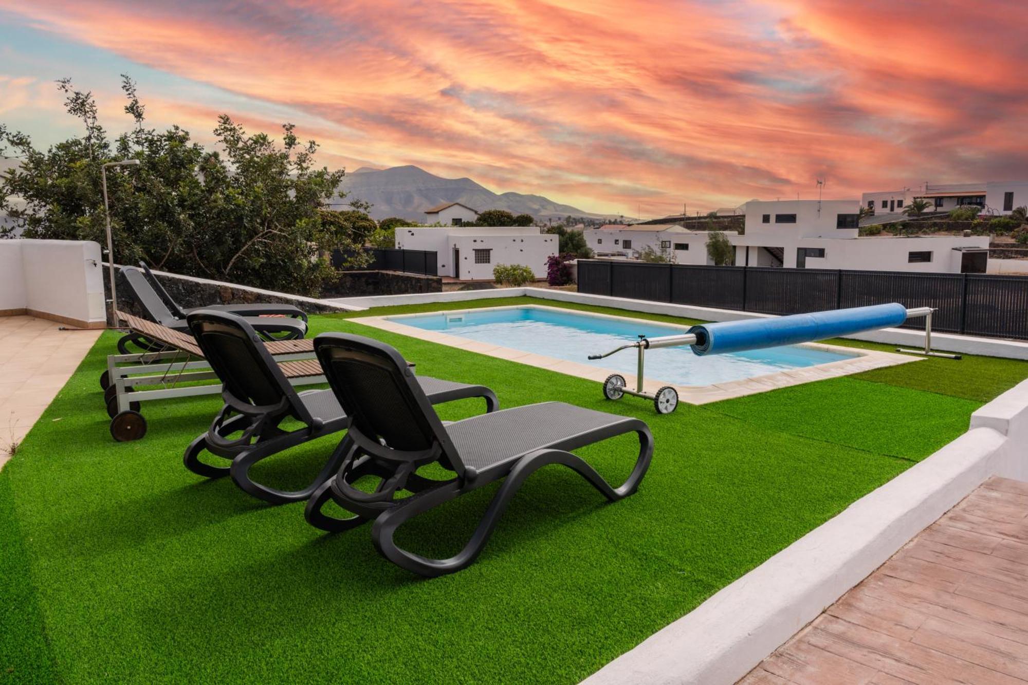 Villa Volcan2 Rural Private Pool La Oliva By Holidays Home Kültér fotó
